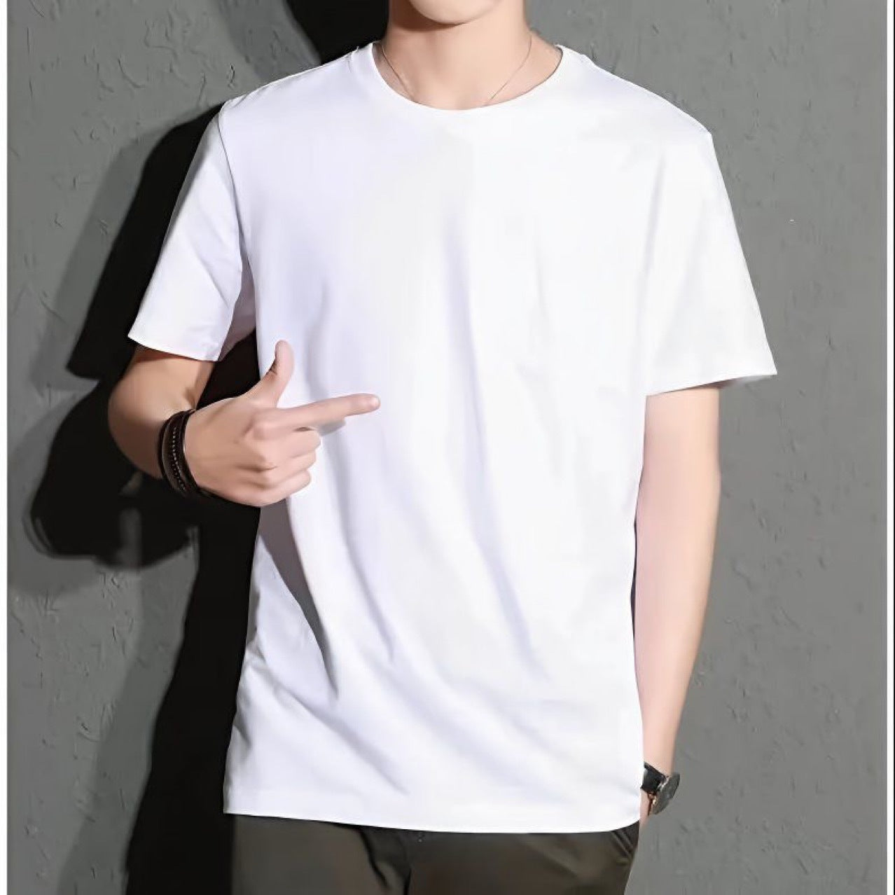 Mens Slim Fit Round Neck Short Sleeve T-Shirt